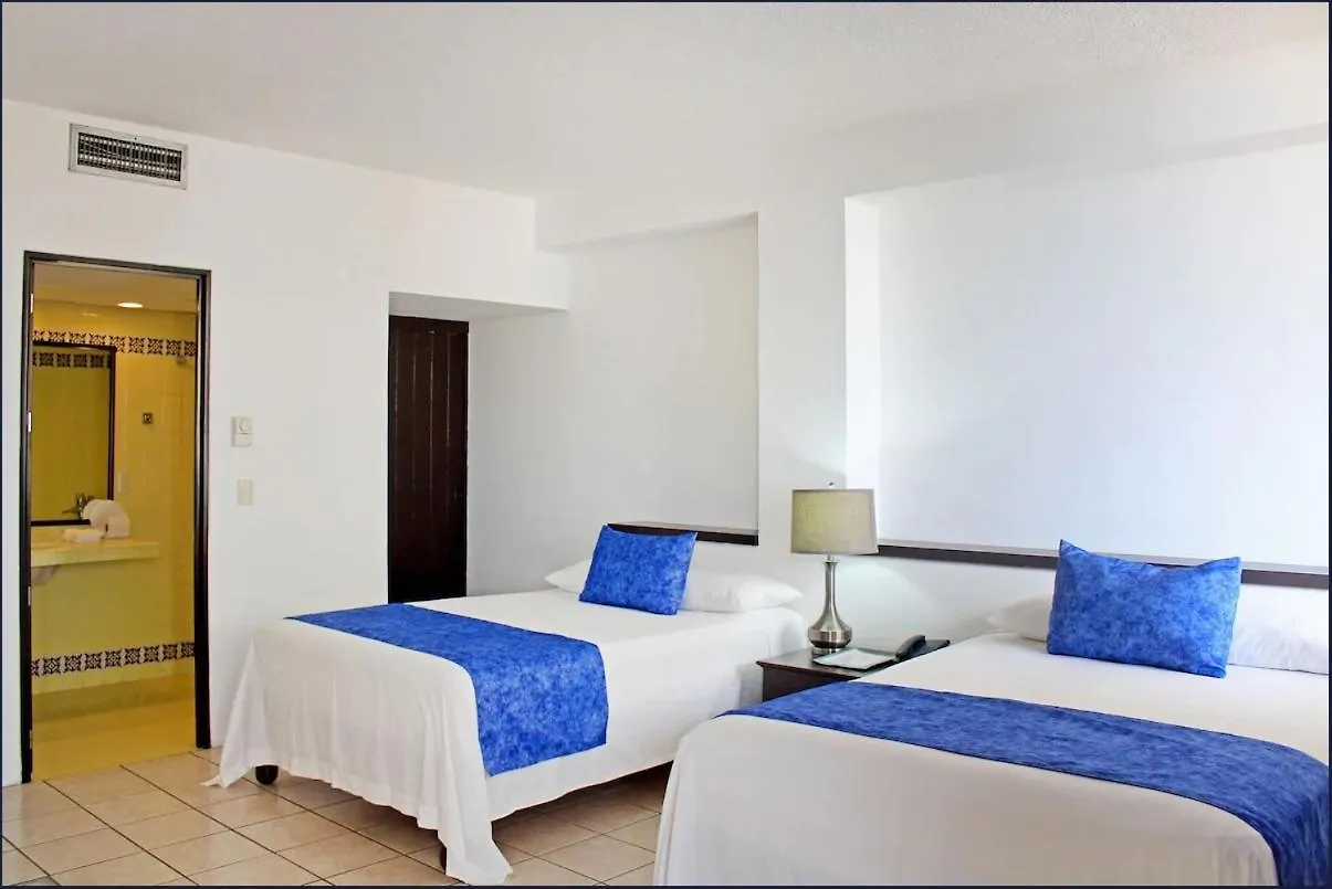 Hotel Delfin Vista Pier Beach Front Puerto Vallarta